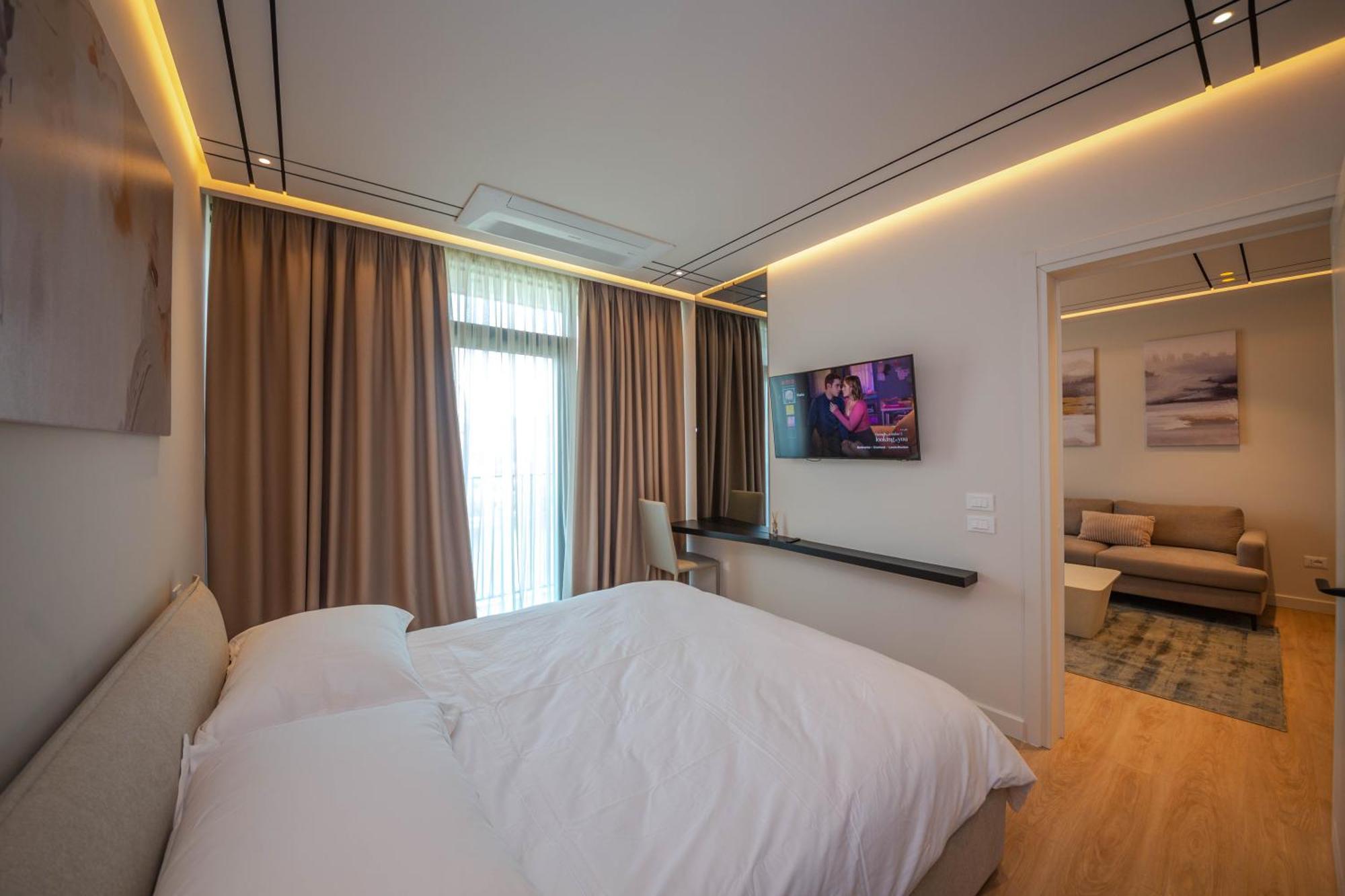 Side Apartamento Tirana